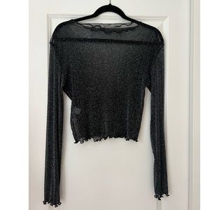 Long-sleeve crop top